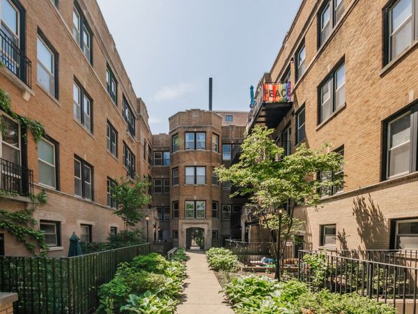 1223 W Greenleaf Avenue, Unit 1N, Chicago, IL 60626