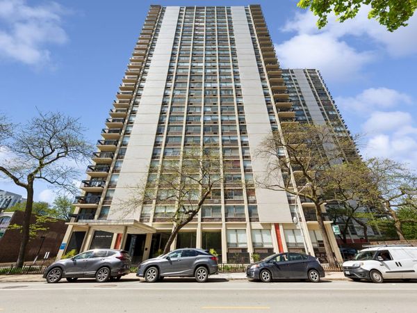 Unit 2405, Chicago, IL 60610