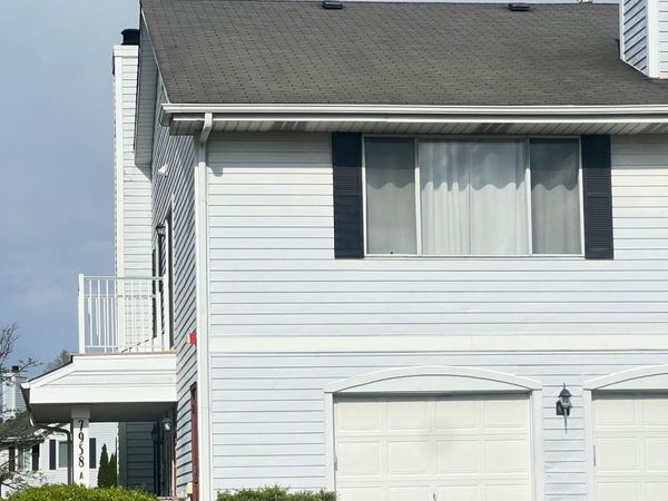 Unit A, Darien, IL 60561