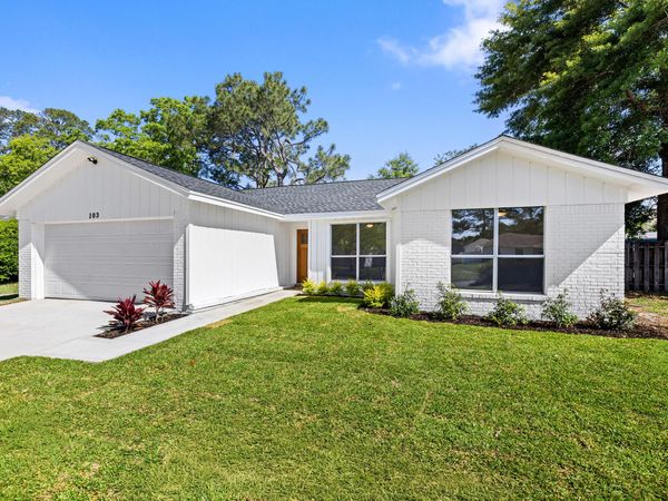 103 Perdido Circle, Niceville, FL 32578