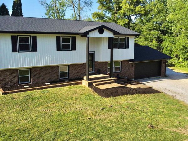 6888 Oak Grove Road, Newburgh, IN 47630