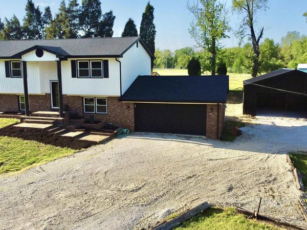 6888 Oak Grove Road, Newburgh, IN 47630
