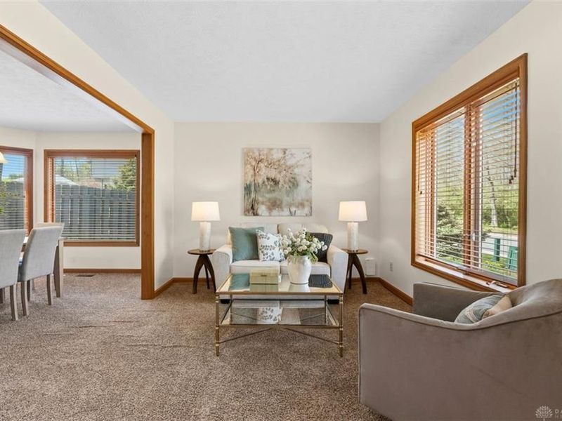 923 Wind Forest Drive, Springboro, OH 45066 Photo 5