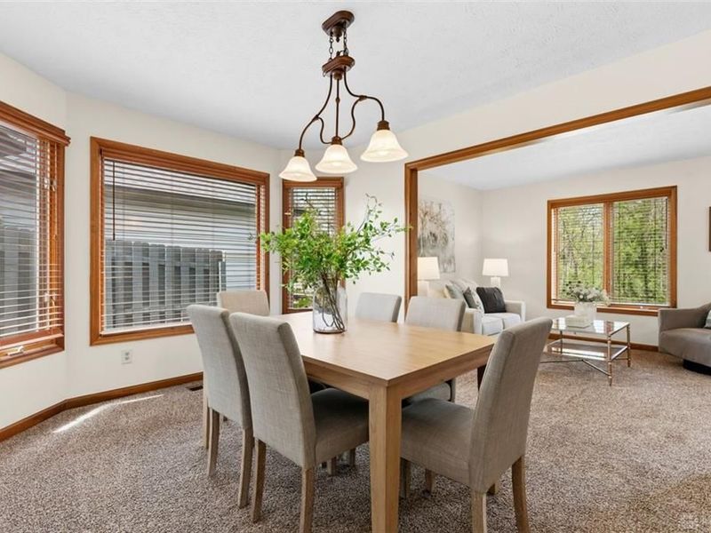 923 Wind Forest Drive, Springboro, OH 45066 Photo 7