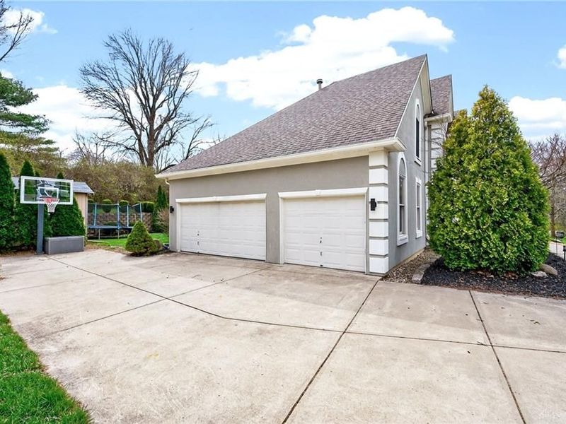 454 Claxton Glen Court, Washington Township, OH 45429 Photo 5