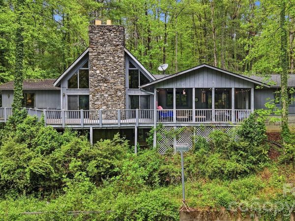 260 Tranquility Place, Hendersonville, NC 28739