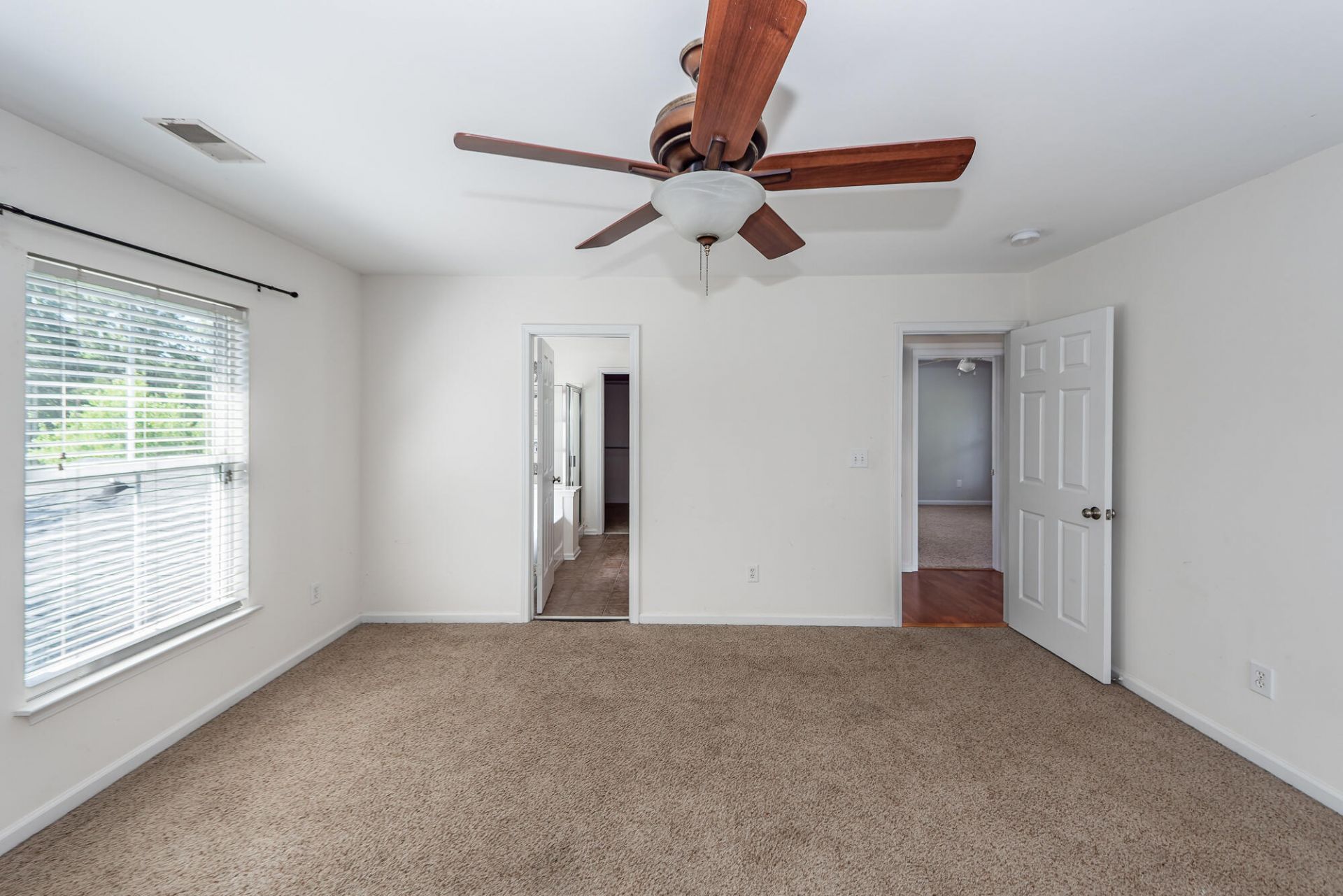 107 Cordoba Court Photo 31