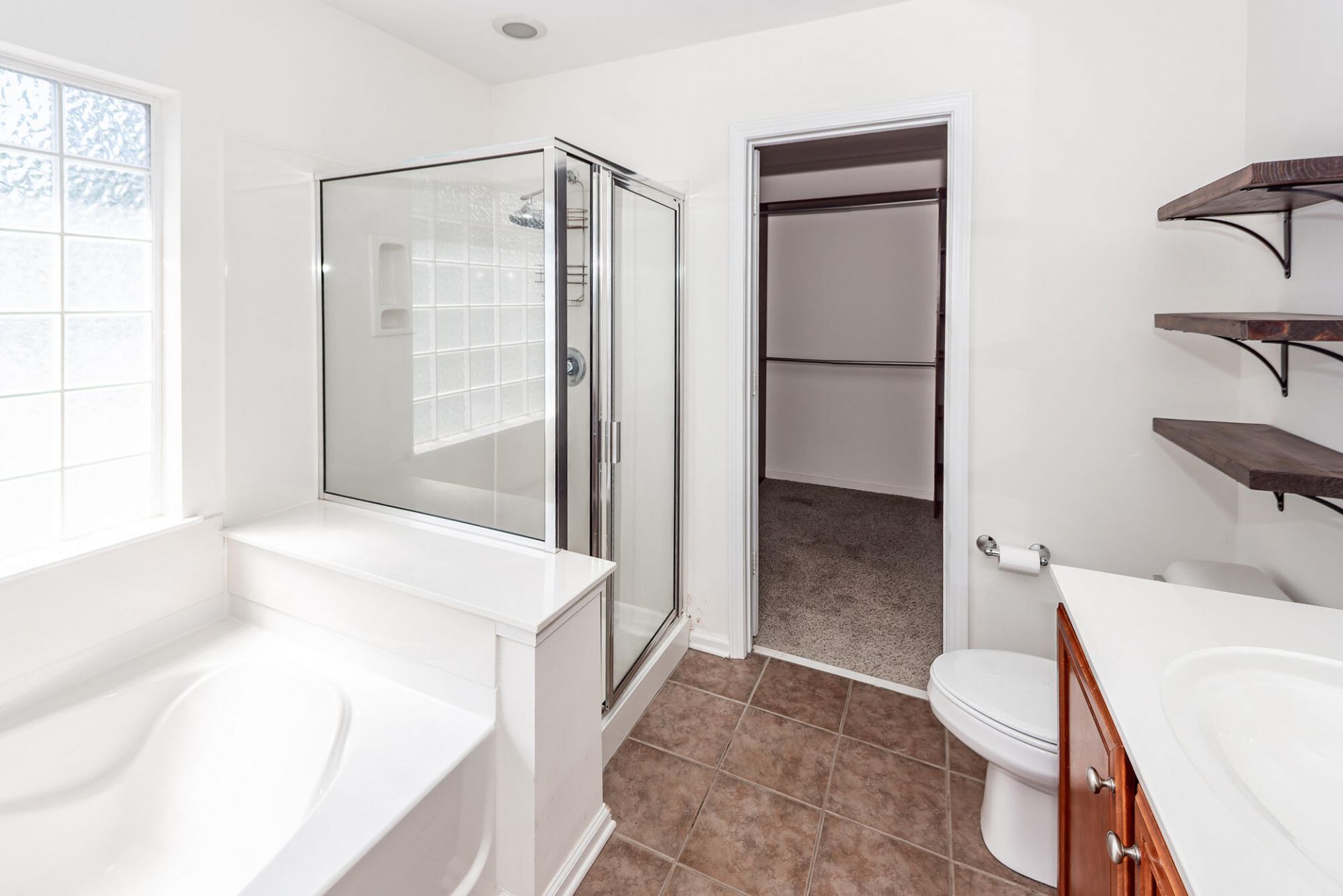 107 Cordoba Court Photo 36