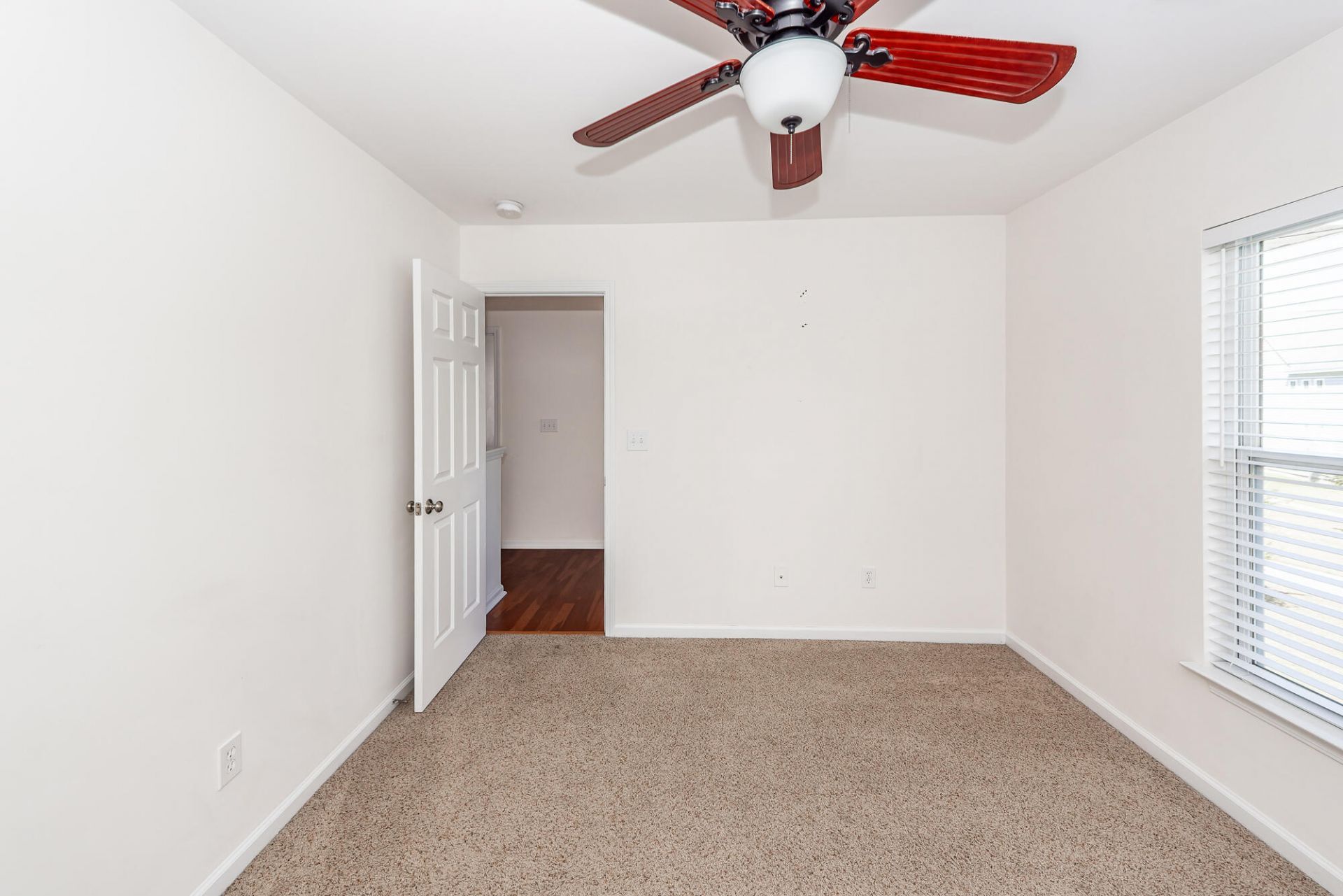 107 Cordoba Court Photo 40