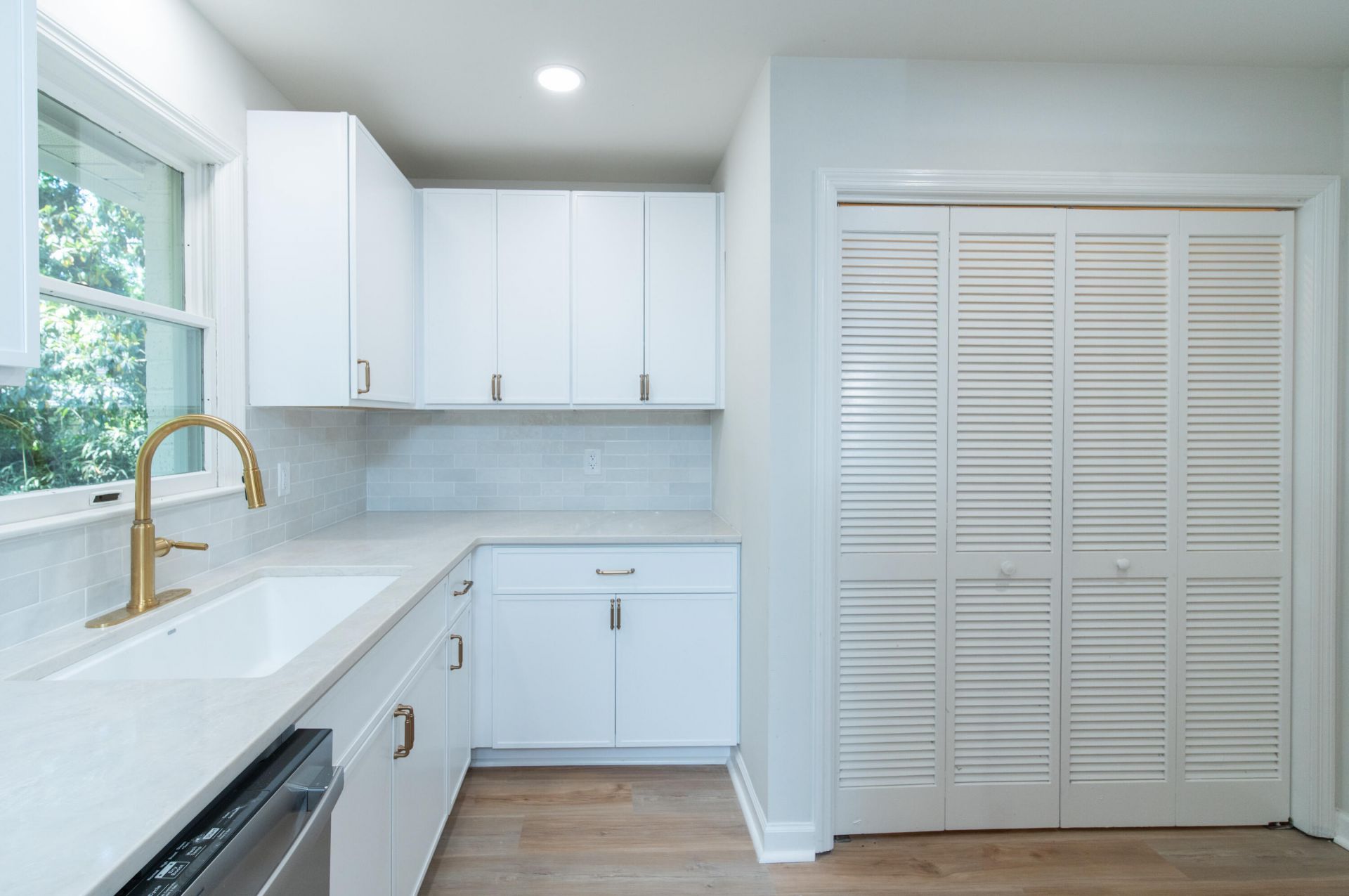 773 Harbor View Road Photo 18