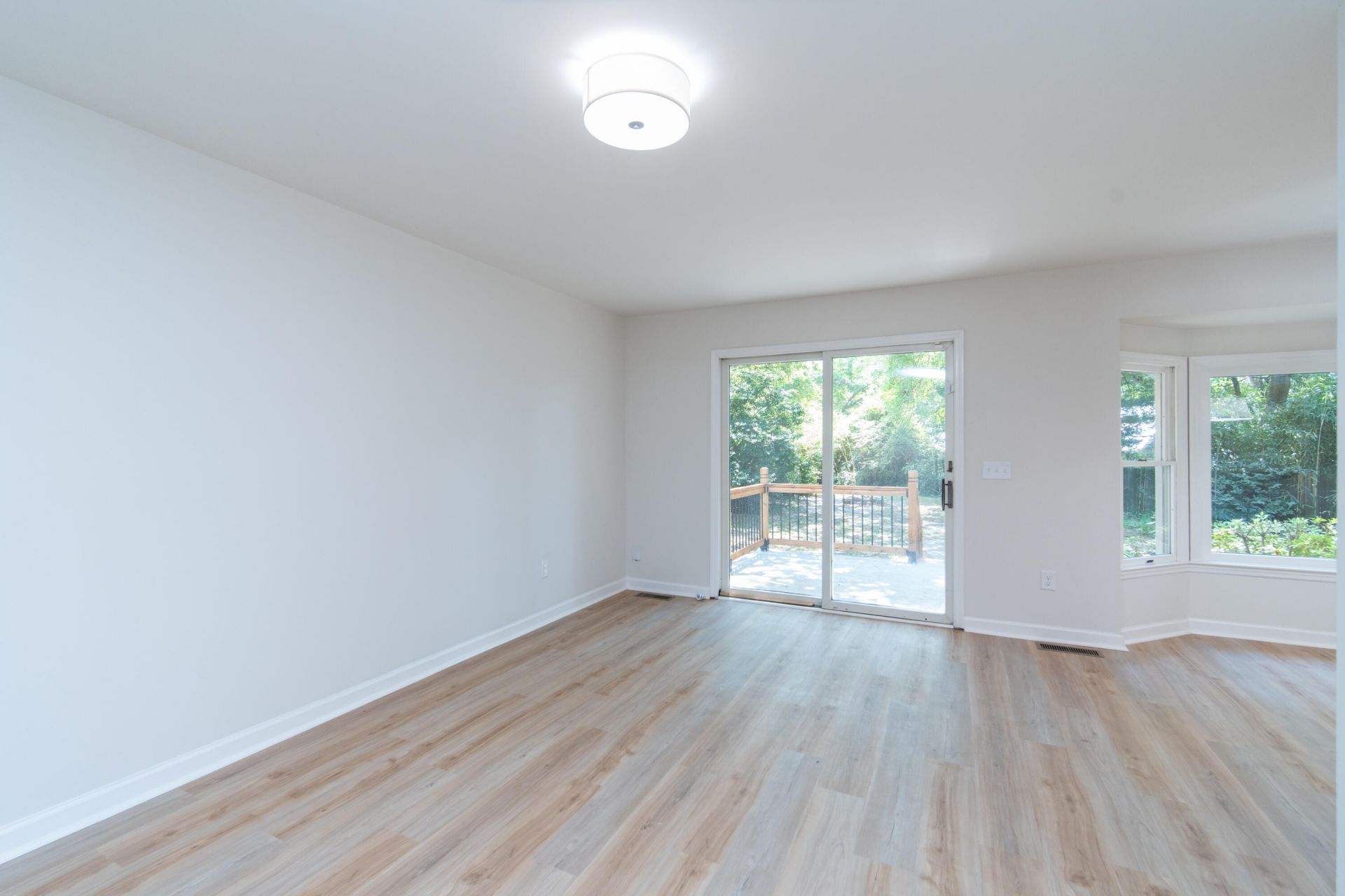 773 Harbor View Road Photo 21