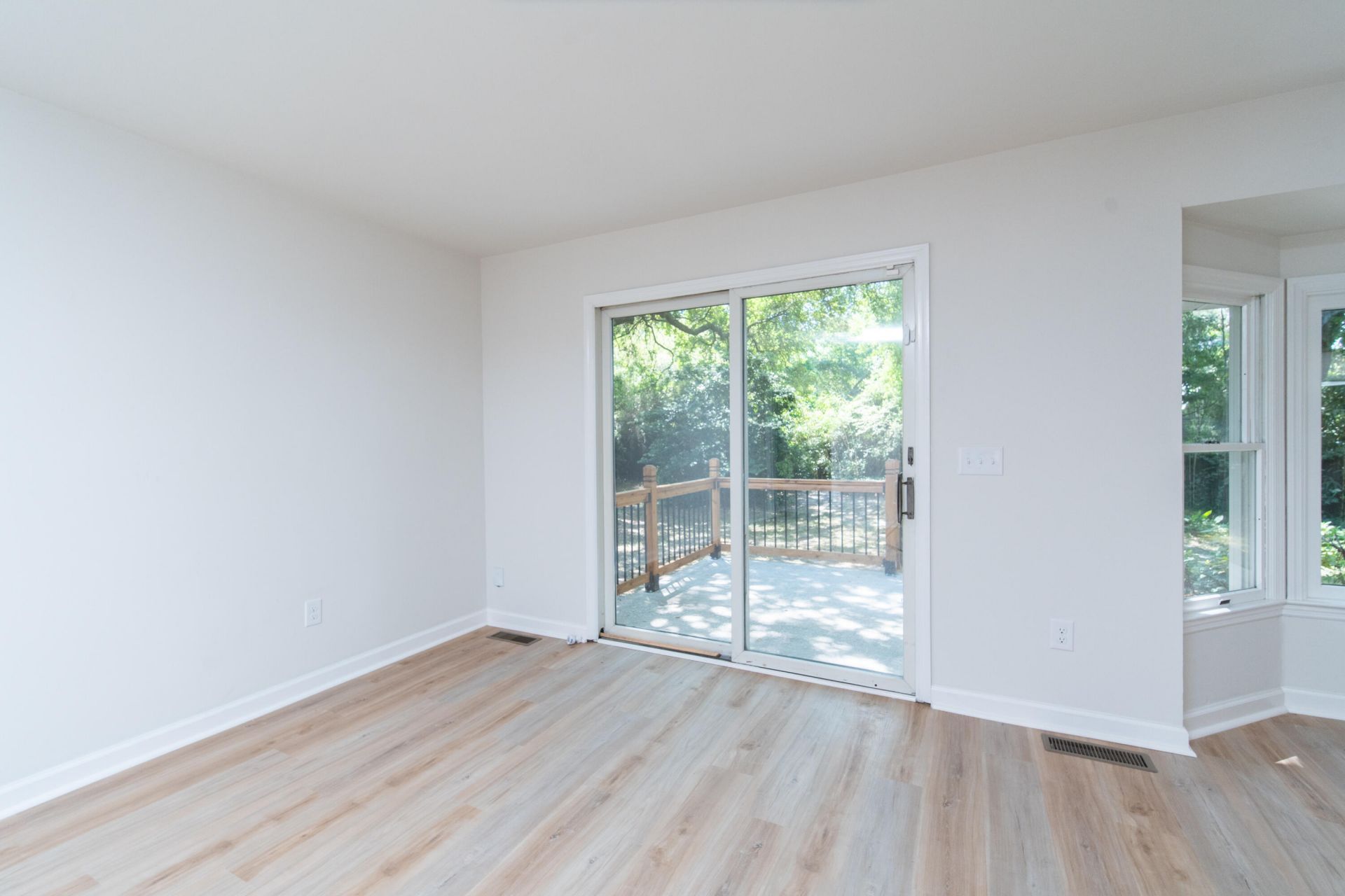 773 Harbor View Road Photo 24