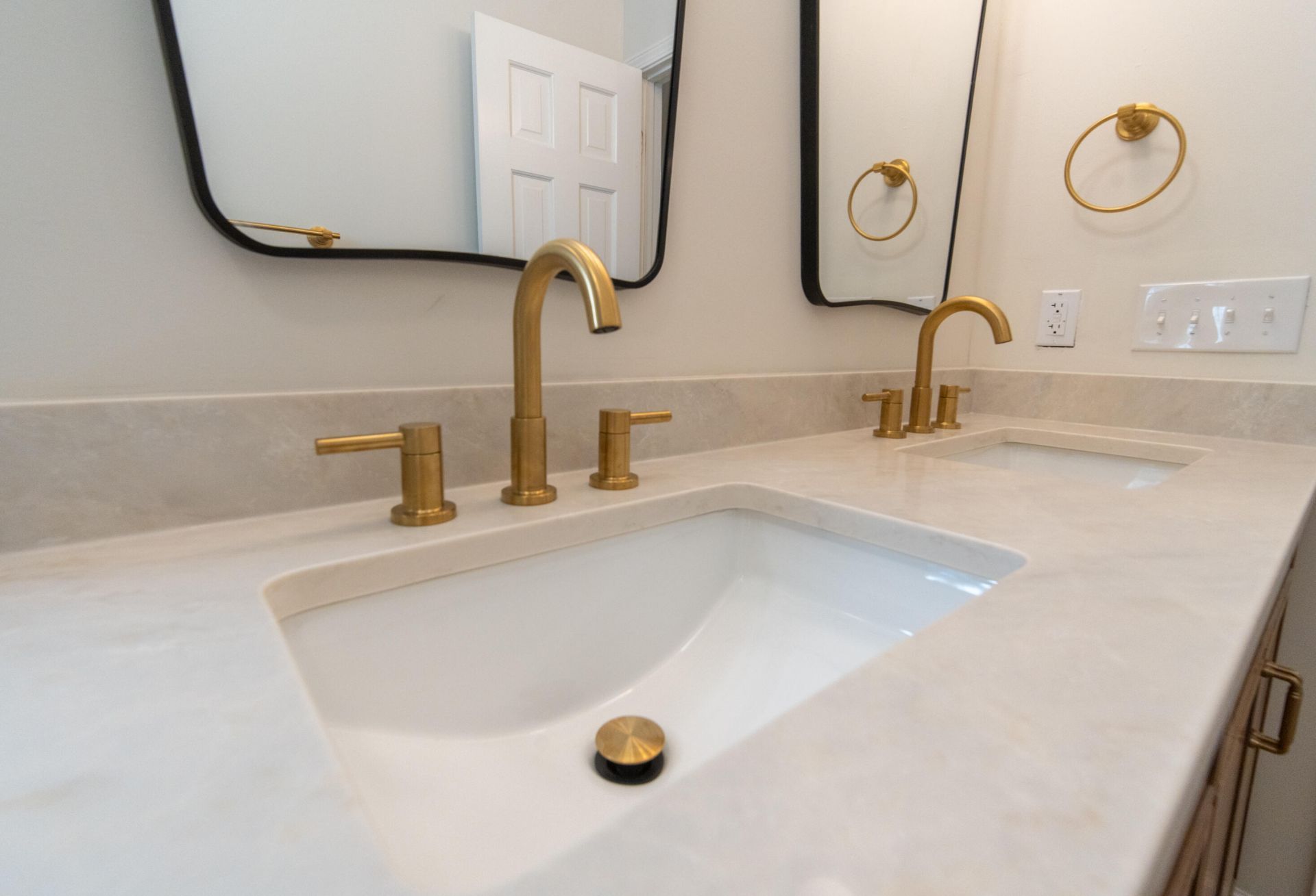 773 Harbor View Road Photo 32