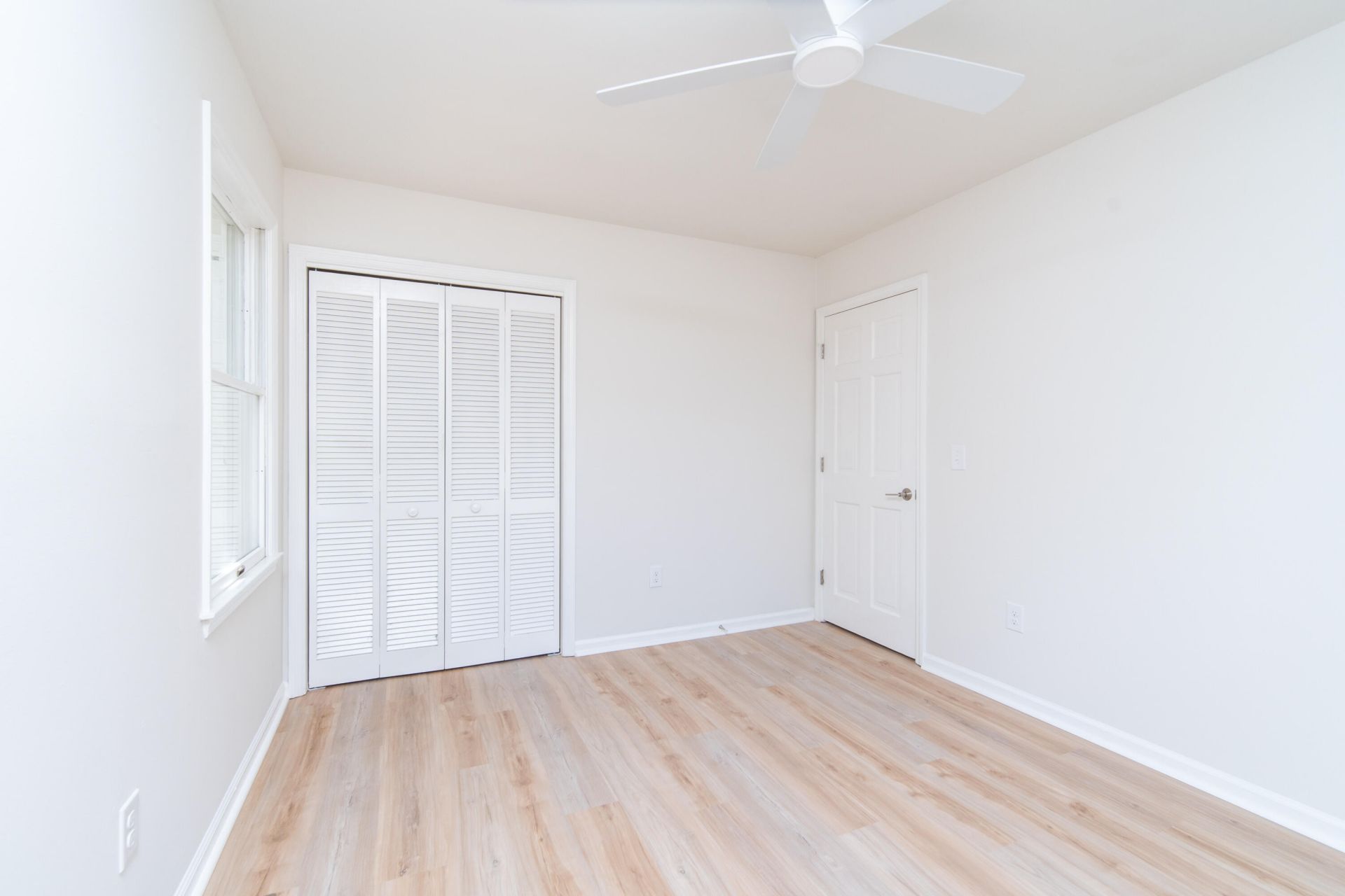 773 Harbor View Road Photo 38