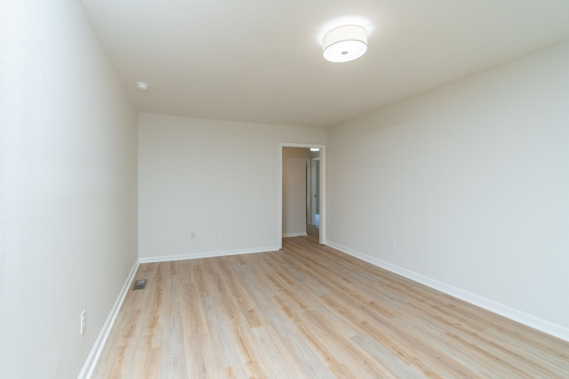 773 Harbor View Road Photo 39