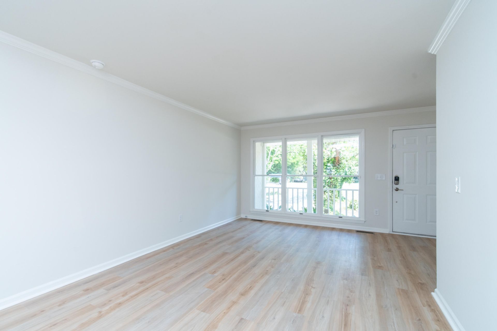 773 Harbor View Road Photo 8