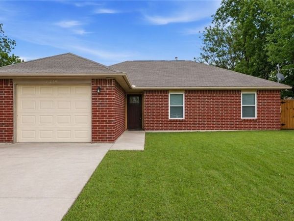 2221 Michigan Street , New Braunfels, TX 78130