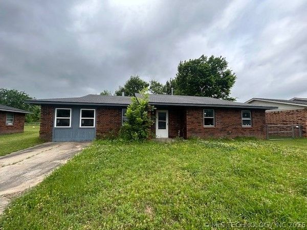 404 N Quapaw Road , Porum, OK 74455