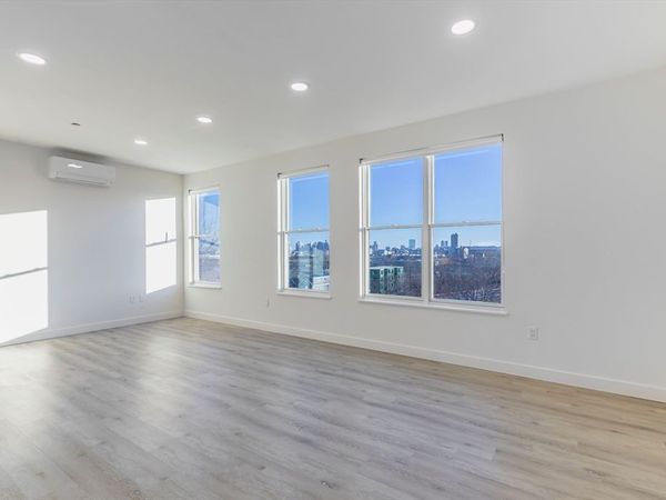 319 Broadway, Unit 502, Everett, MA 02149