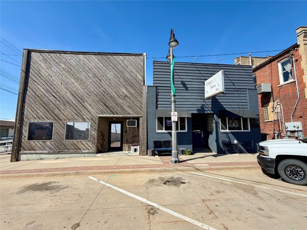 717 & 721 4th Avenue , Grinnell, IA 50112