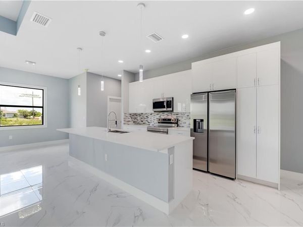 4002 22nd ST SW, LEHIGH ACRES, FL 33976