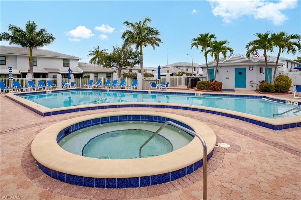 138 Clyburn Way W, Unit I2, Marco Island, FL 34145 Photo