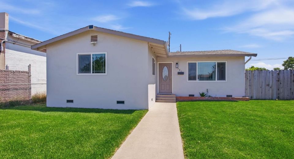 341 2nd, Livingston, CA 95334 Photo