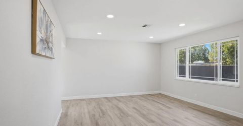 341 2nd, Livingston, CA 95334 Photo