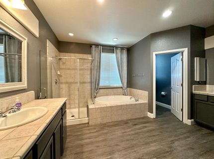 9818 Black Swan Dr, Elk Grove, CA 95624 Photo