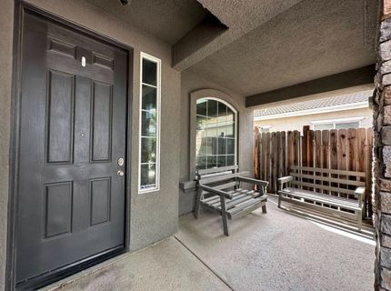 9818 Black Swan Dr, Elk Grove, CA 95624 Photo