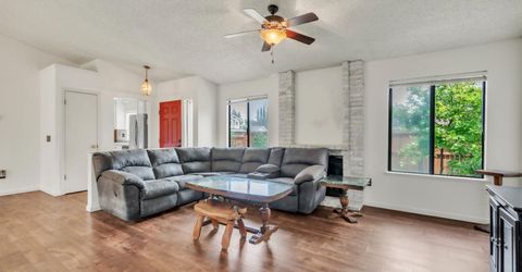 7551 Deltawind Dr, Sacramento, CA 95831 Photo