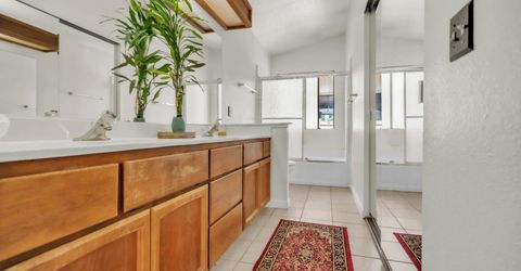 7551 Deltawind Dr, Sacramento, CA 95831 Photo