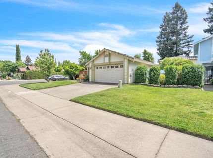 7551 Deltawind Dr, Sacramento, CA 95831 Photo