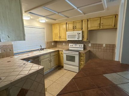 8221 E Foxfire Dr, Orangevale, CA 95662 Photo