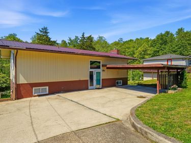 129 Westwood Lane, Huntington, WV 25704