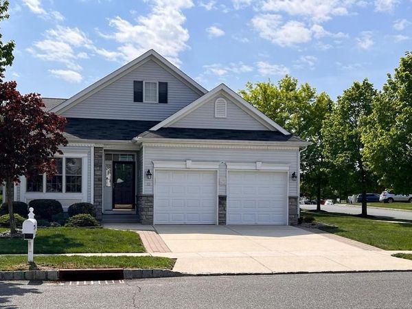 52 RIDGWAY DRIVE, BORDENTOWN, NJ 08505