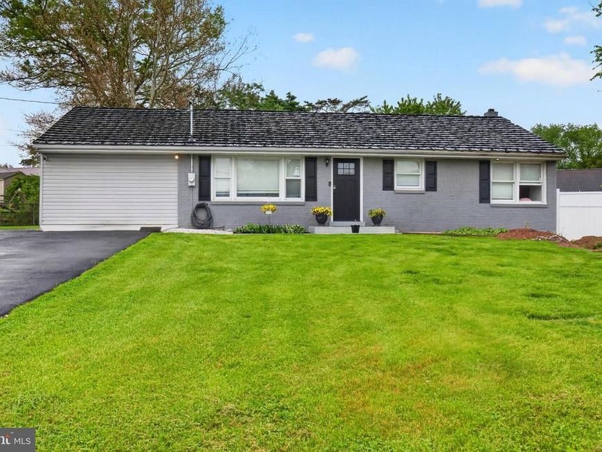 12 White Birch Avenue, Mechanicsburg, PA 17050 Main Photo