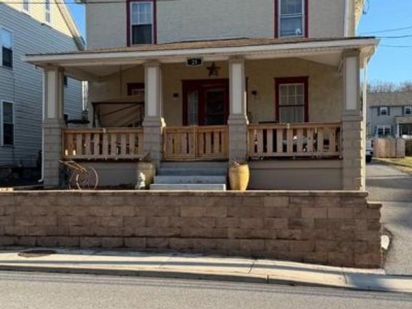 25 W MAIN STREET , ELVERSON, PA 19520