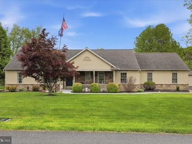 28 FARMINGTON WAY, NEW PROVIDENCE, PA 17560