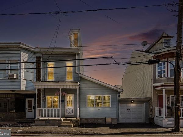 16 E PINE STREET, MAHANOY CITY, PA 17948