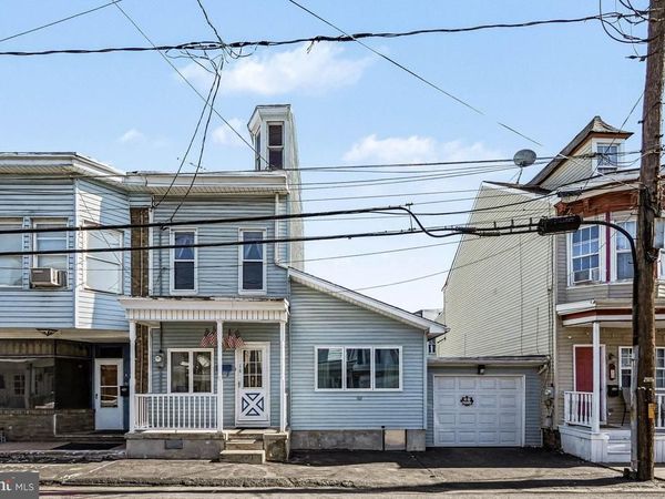 16 E PINE STREET, MAHANOY CITY, PA 17948