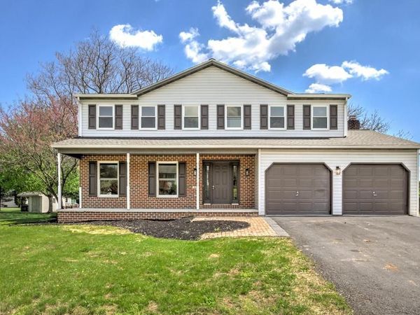 404 CLEMENS DRIVE , DILLSBURG, PA 17019