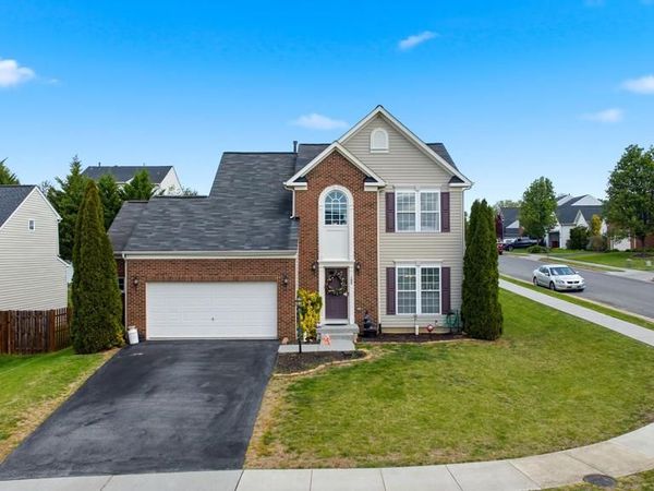 100 HALF PENNY COURT, STEPHENS CITY, VA 22655