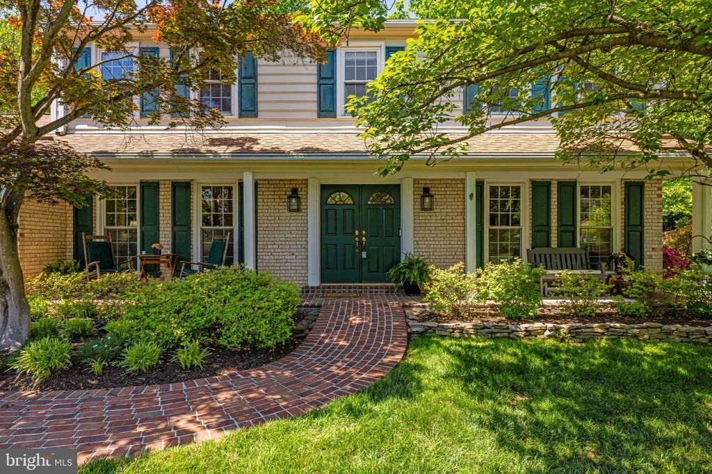 9716 Bunchberry Place, Vienna, VA 22181 Main Photo