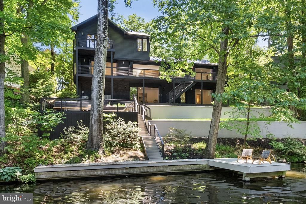3804 LAKEVIEW TERRACE, FALLS CHURCH, VA 22041