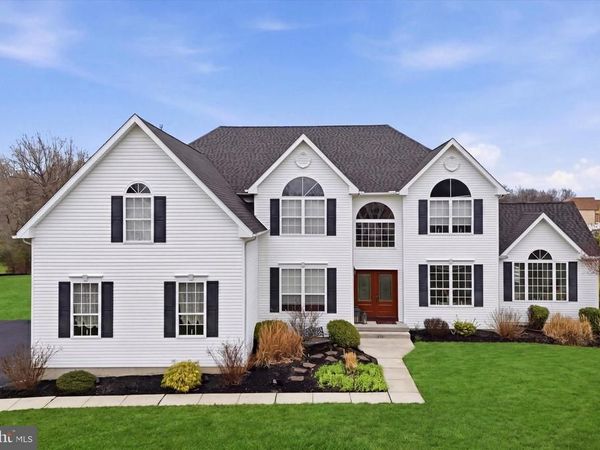 208 SHIVERS RUN COURT, MULLICA HILL, NJ 08062