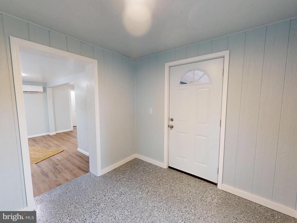 320 LONG RUN ROAD, MILL HALL, PA 17751