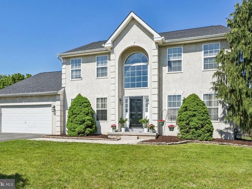 920 Clover Lane, Gilbertsville, PA 19525 Main Photo
