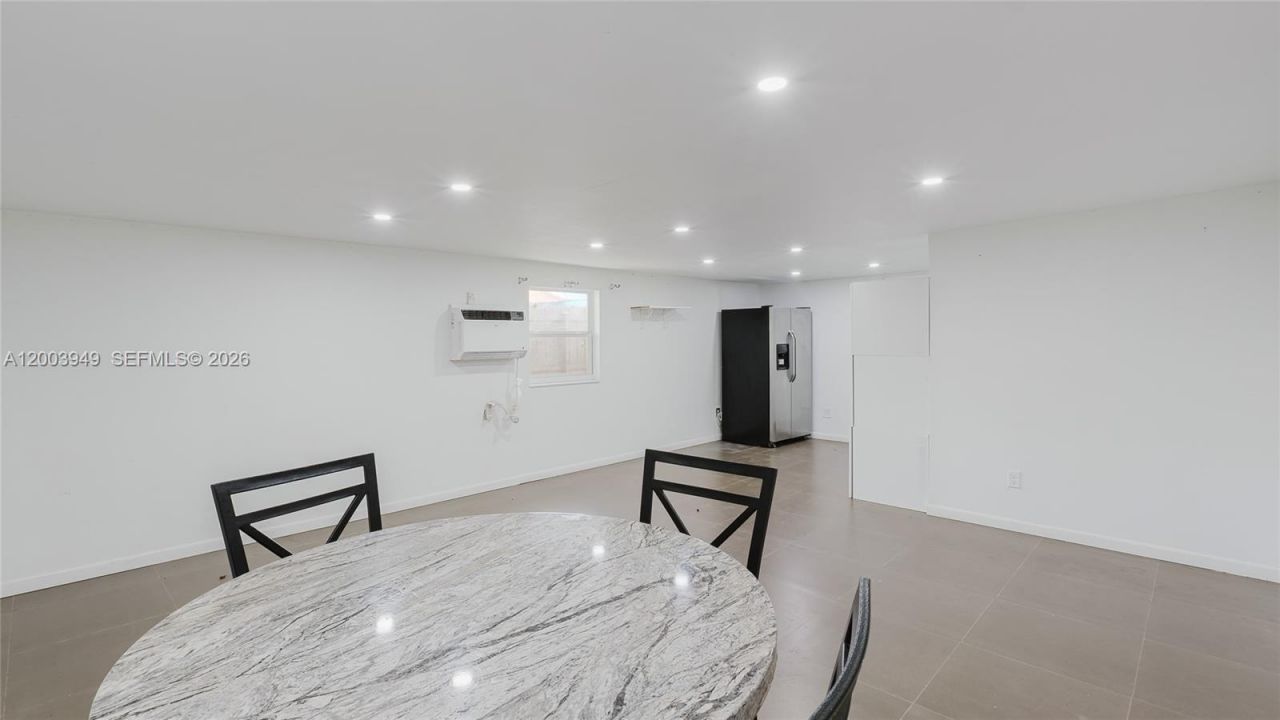 1300 NE 204th St, Unit 1300, Miami, FL 33179 Photo