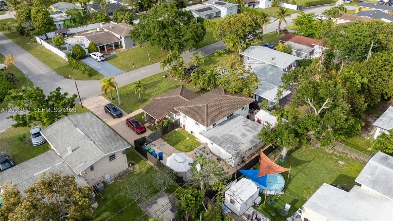 1300 NE 204th St, Unit 1300, Miami, FL 33179 Photo